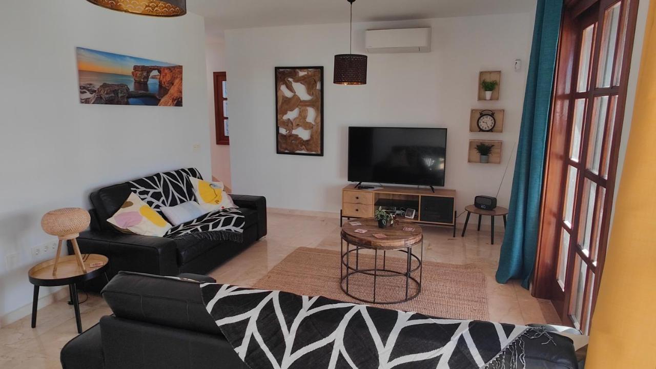 Casa Del Sol Naciente - Heated Pools - Wifi - Uk,Be,Nl,Fr Tv Channels Playa Blanca  Exterior photo